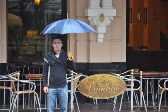 Dia de chuva, no Pinguim, em Ribeirão Preto - SP